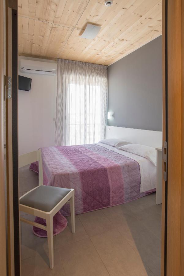Hotel Atene Lido di Jesolo Exteriör bild