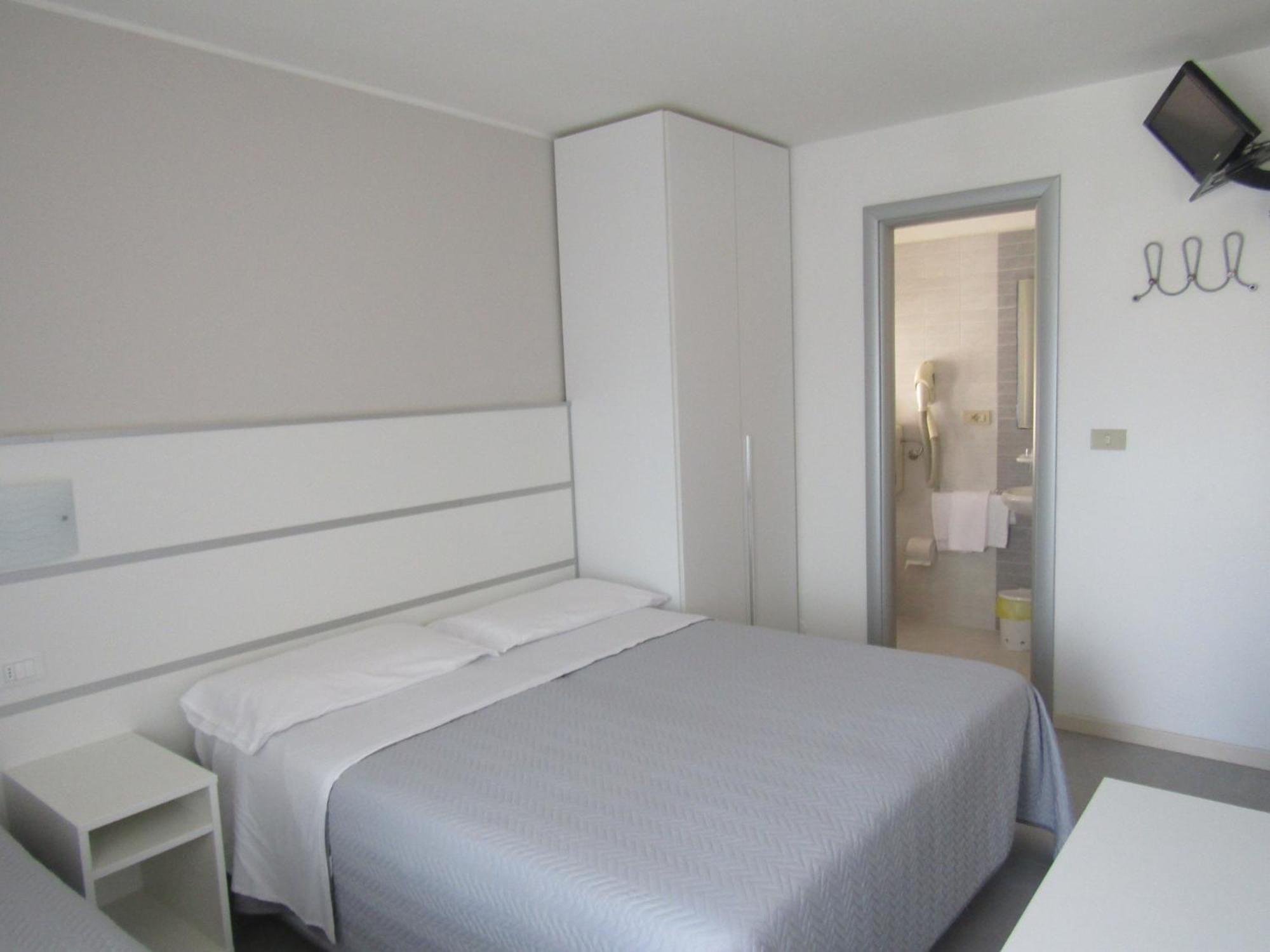 Hotel Atene Lido di Jesolo Exteriör bild