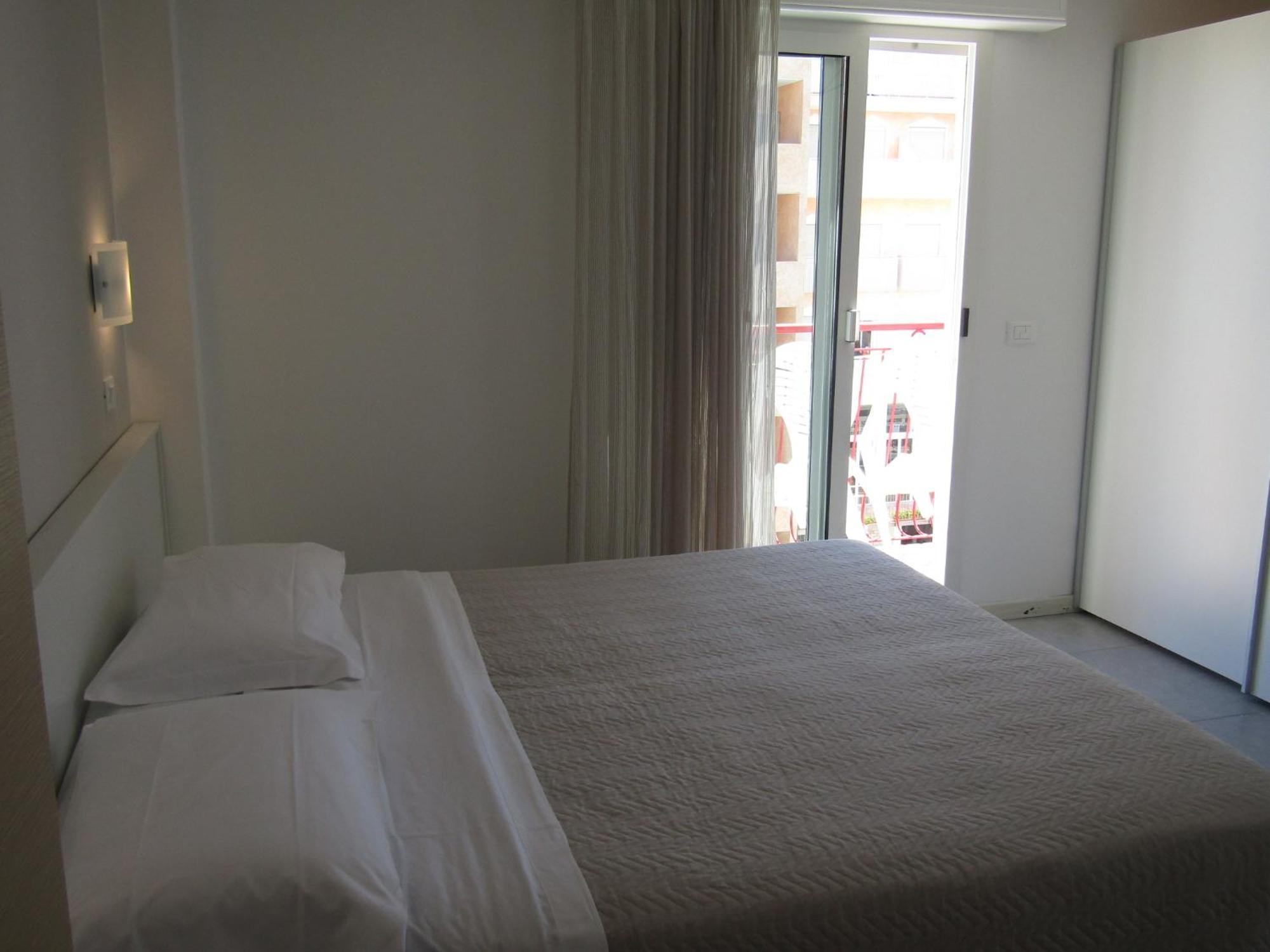 Hotel Atene Lido di Jesolo Exteriör bild