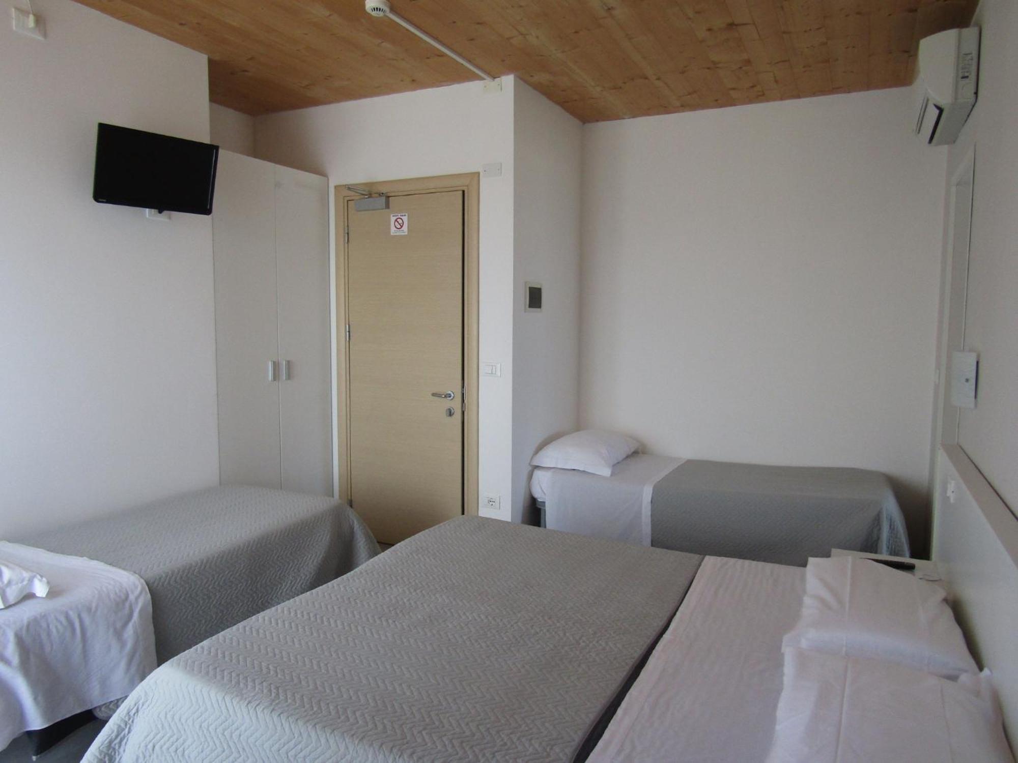 Hotel Atene Lido di Jesolo Exteriör bild
